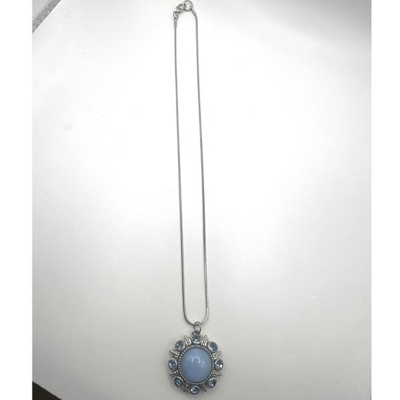Vintage 1974 Avon Blue Cabochon & Rhinestone Pendant Necklace 18” - Picture 3 of 9
